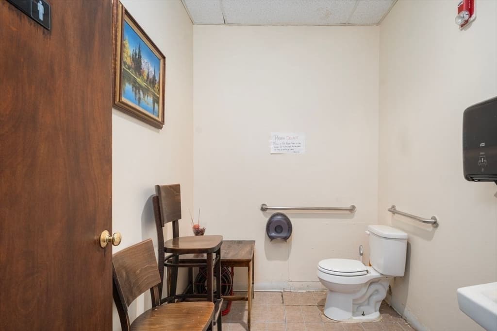 127 Faunce Corner Rd, Dartmouth MA 02747 photo 18