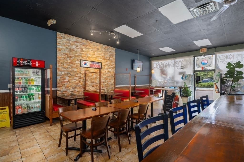 127 Faunce Corner Rd, Dartmouth MA 02747 photo 8