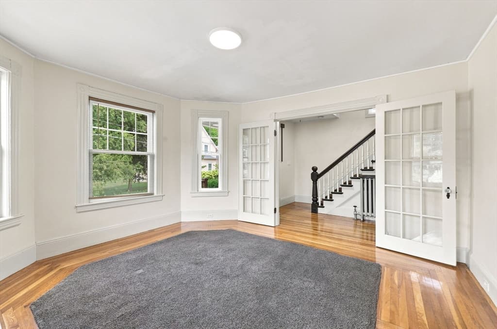 15 Hampstead St, Lowell MA 01852 photo 6