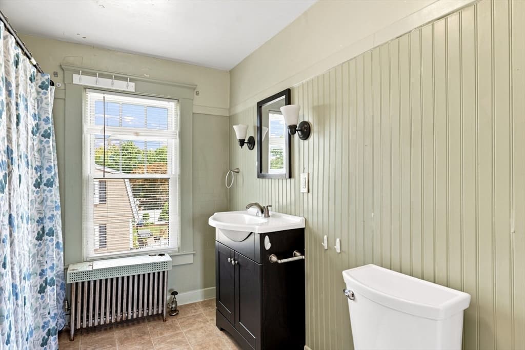 15 Hampstead St, Lowell MA 01852 photo 12