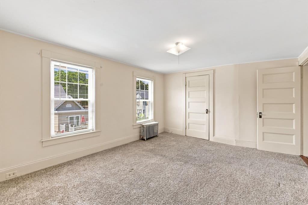 15 Hampstead St, Lowell MA 01852 photo 18
