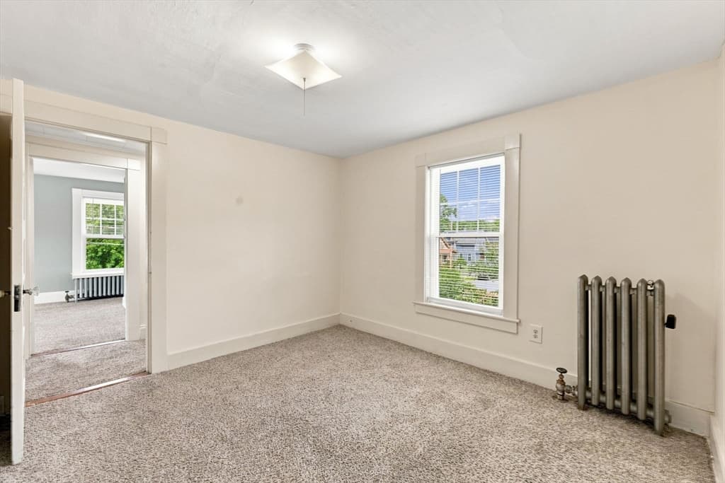 15 Hampstead St, Lowell MA 01852 photo 11