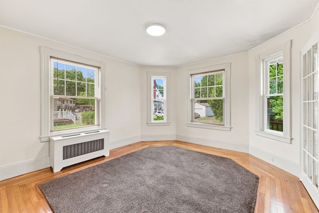15 Hampstead St, Lowell MA 01852 photo 8