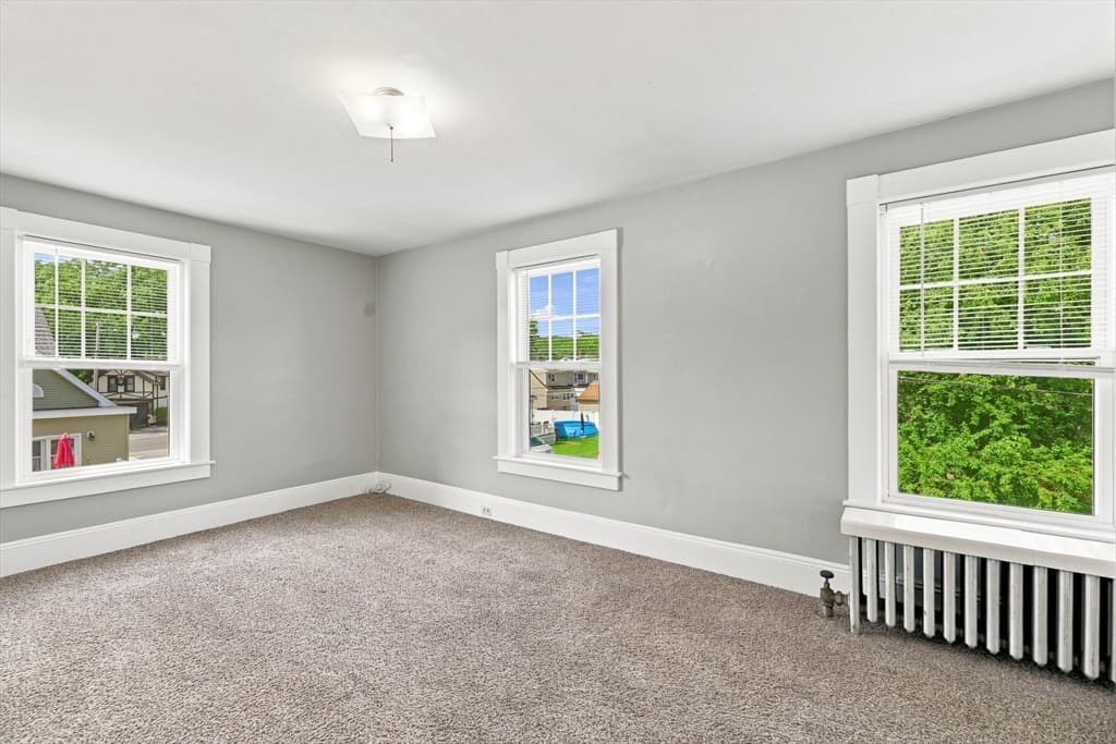15 Hampstead St, Lowell MA 01852 photo 21