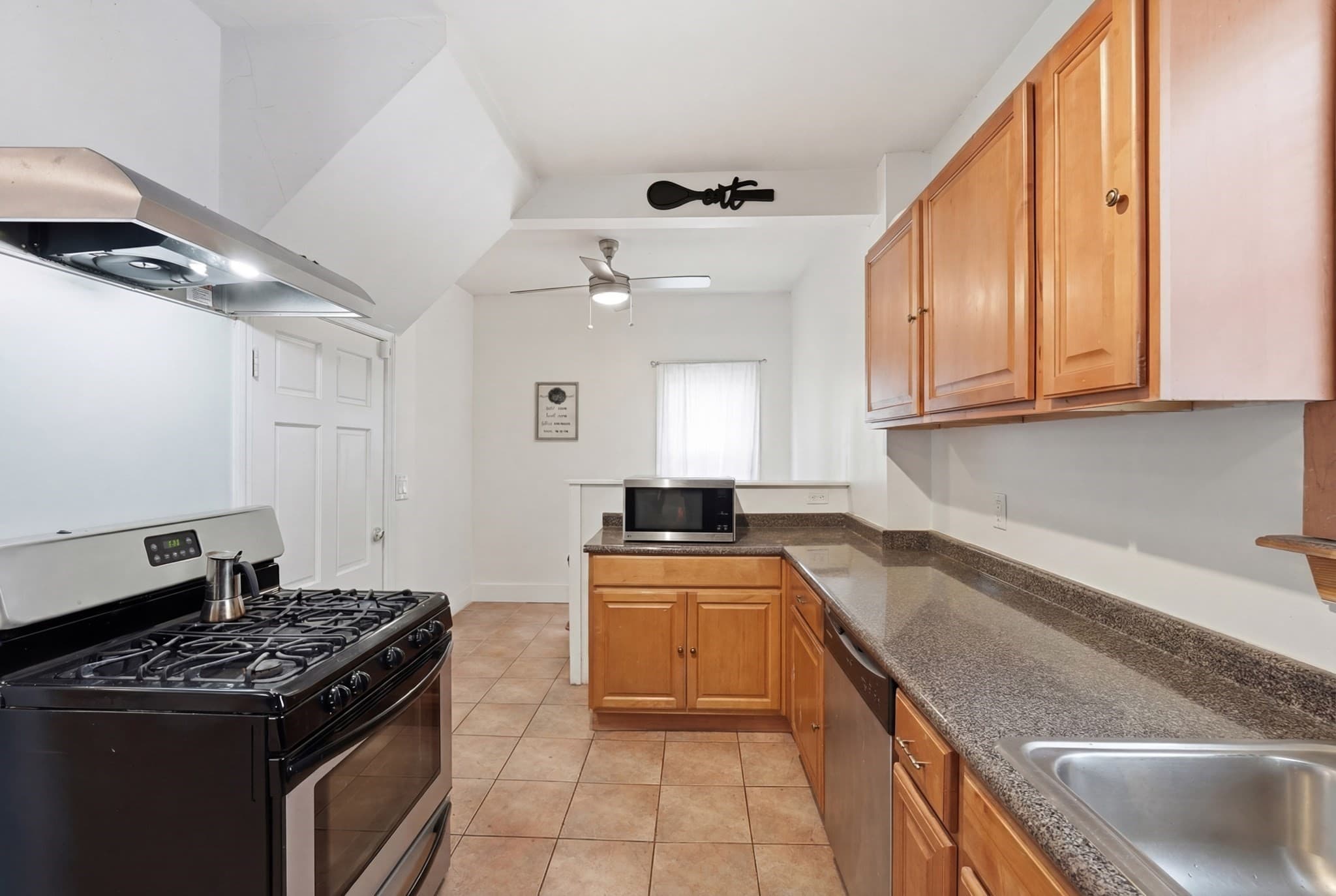 Multi Family at 25 East St, Grafton MA 01536, Grafton, photo 23 of 42