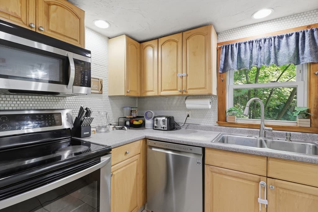 20 S Shore Rd, Westminster MA 01473 photo 10