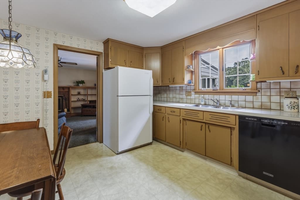 71 Cedar Rd, Longmeadow MA 01106 photo 21