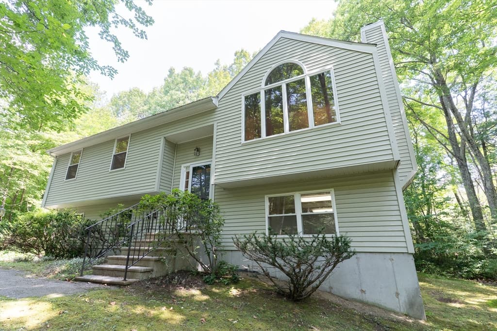 611 Henshaw St, Leicester MA 01542 photo 34