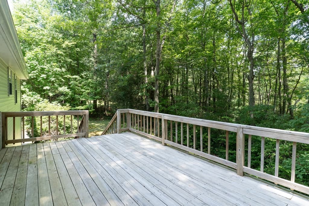 611 Henshaw St, Leicester MA 01542 photo 38