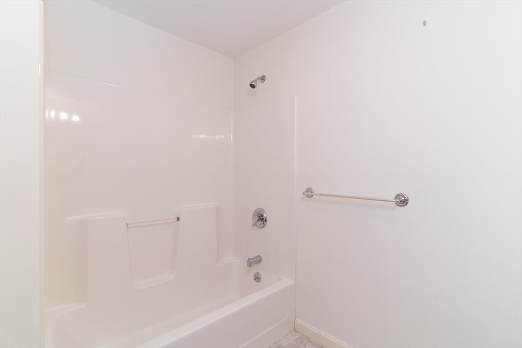 611 Henshaw St, Leicester MA 01542 photo 19
