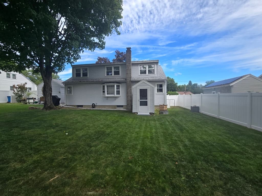 14 Ridgewood Circle, Lawrence MA 01843 photo 5