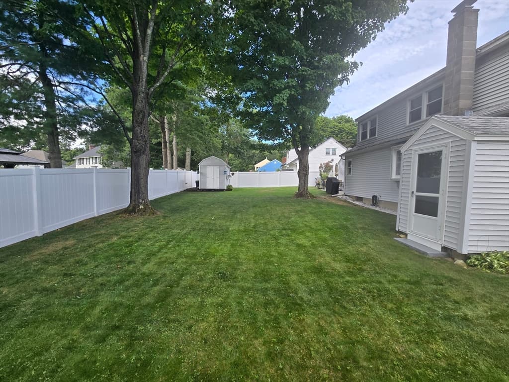 14 Ridgewood Circle, Lawrence MA 01843 photo 4