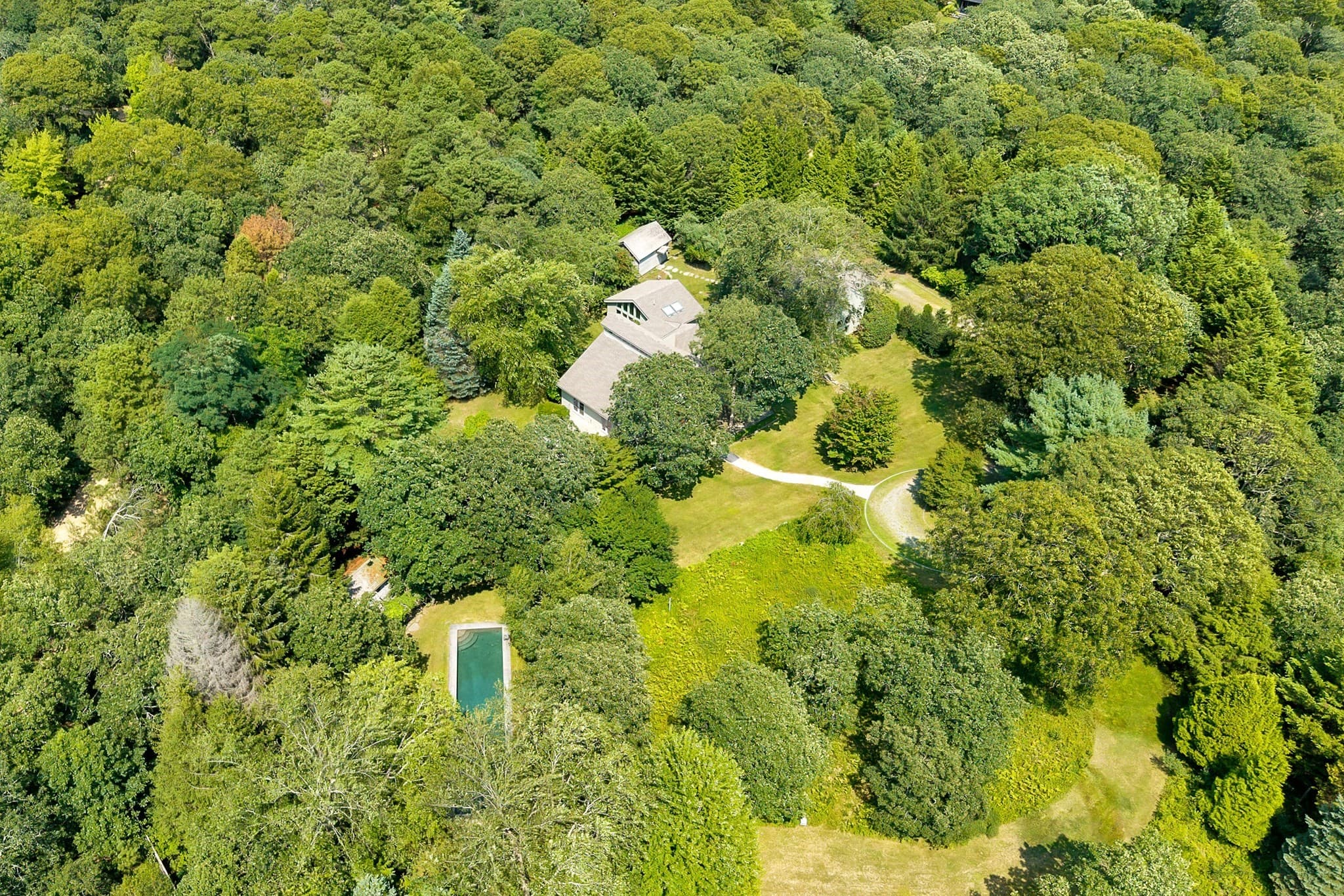 Single Family Residence at 99 Oak Lane, West Tisbury MA 02575, photo 2 of 31