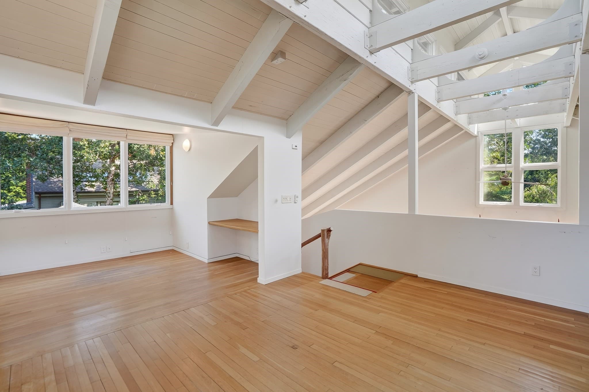 Single Family Residence at 99 Oak Lane, West Tisbury MA 02575, photo 9 of 31