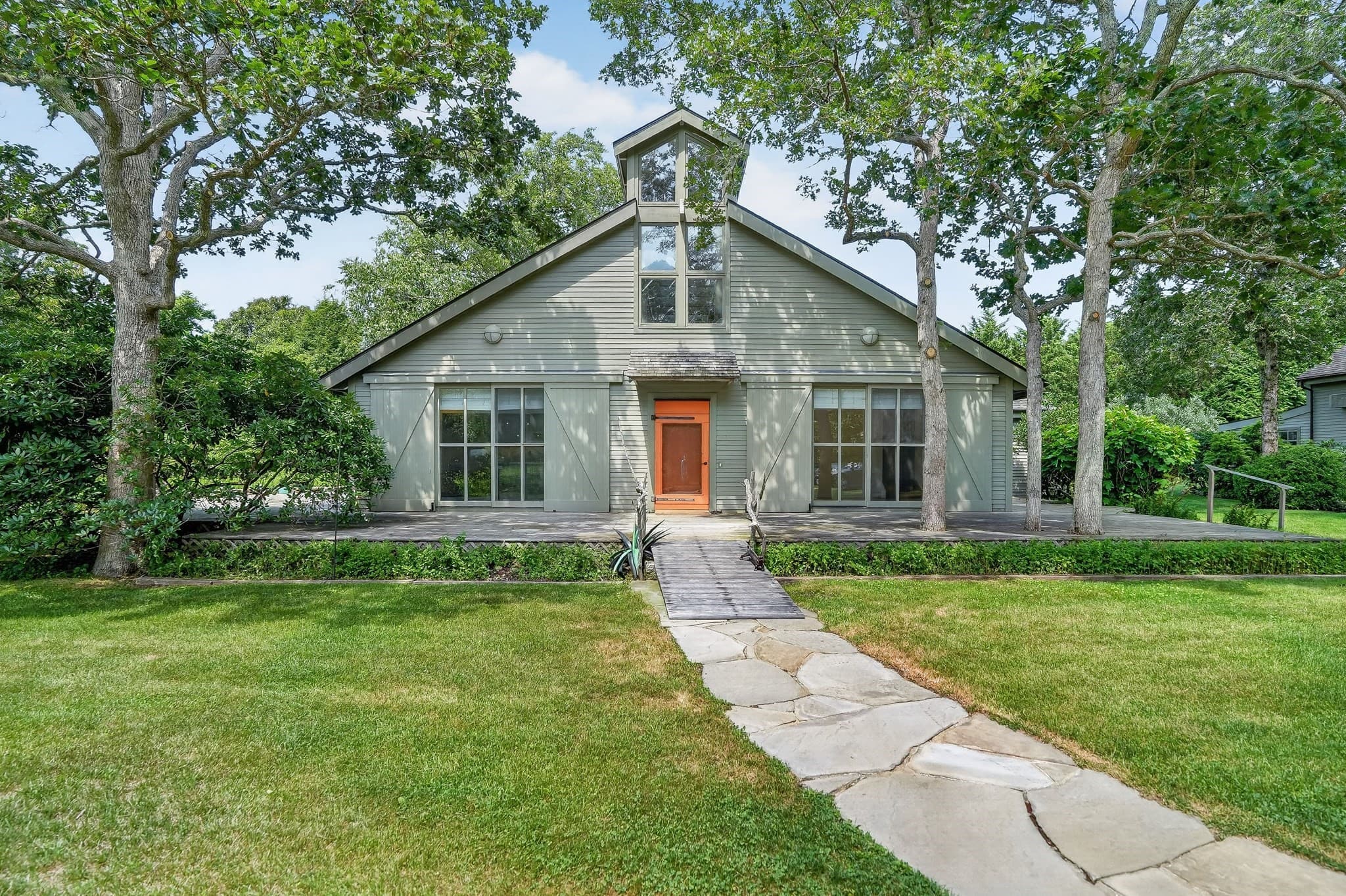 Single Family Residence at 99 Oak Lane, West Tisbury MA 02575, photo 4 of 31