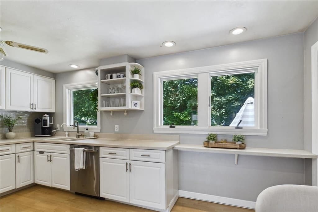 36 Regal St, Holliston MA 01746 photo 7