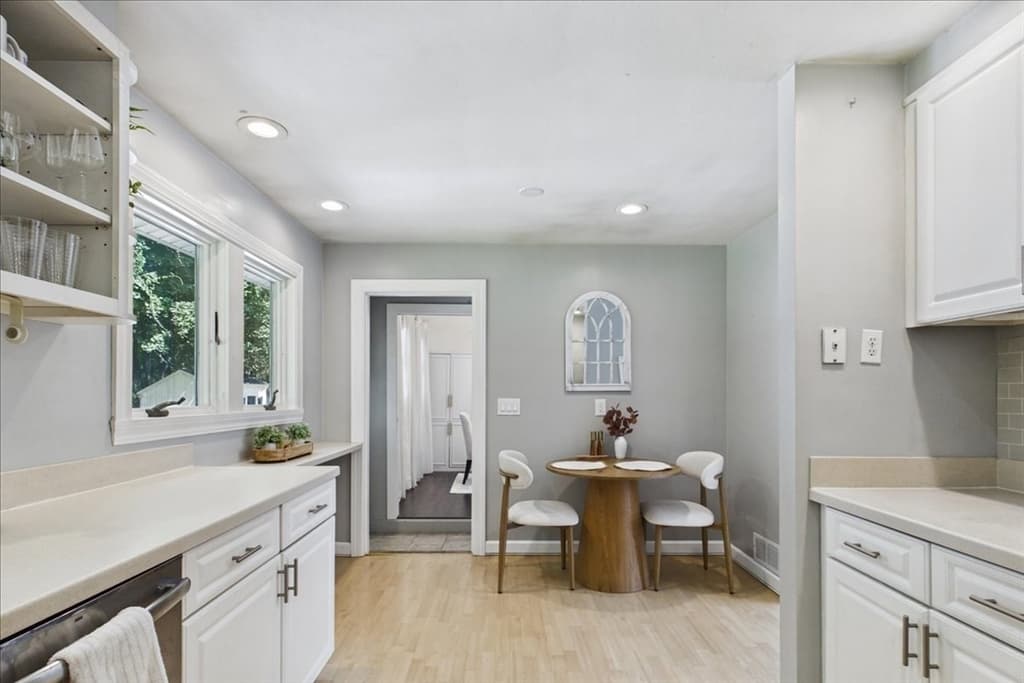 36 Regal St, Holliston MA 01746 photo 9