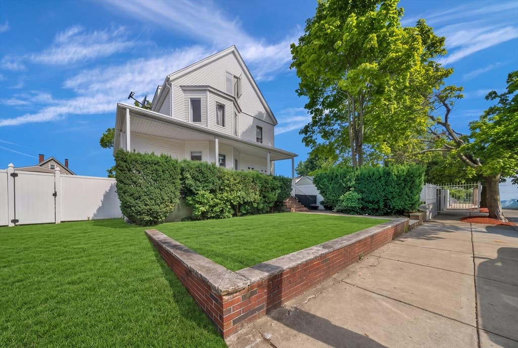 85 Arlington, Revere MA 02151 photo 2