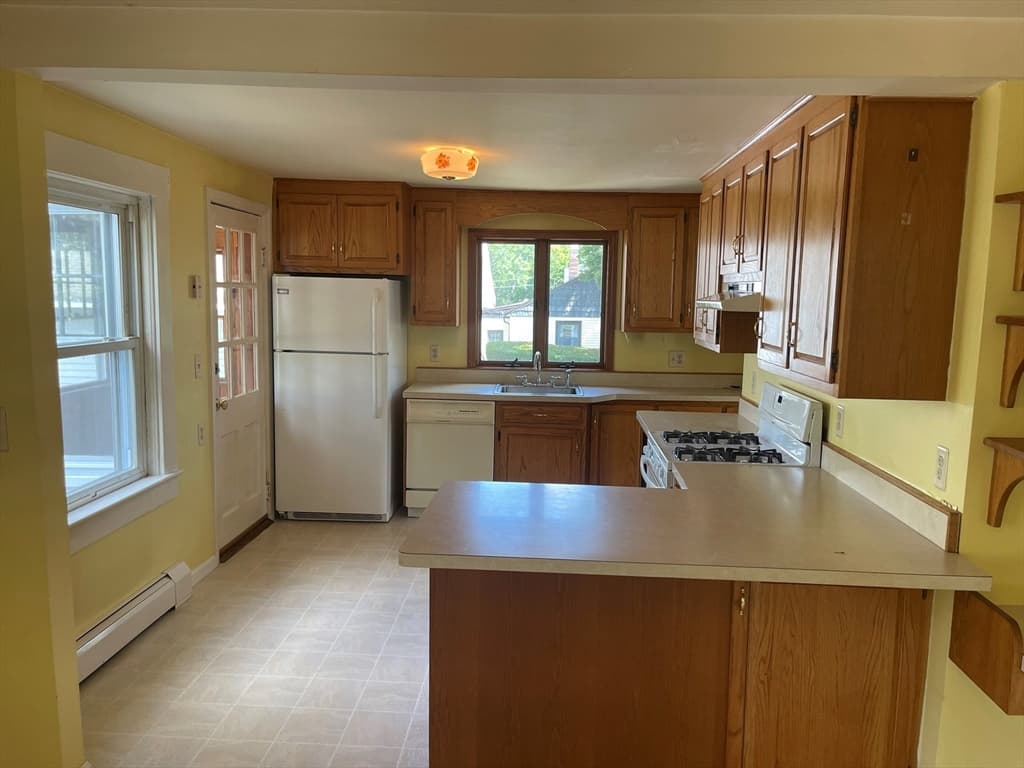 35 Sparks Street, Lowell MA 01854 photo 3