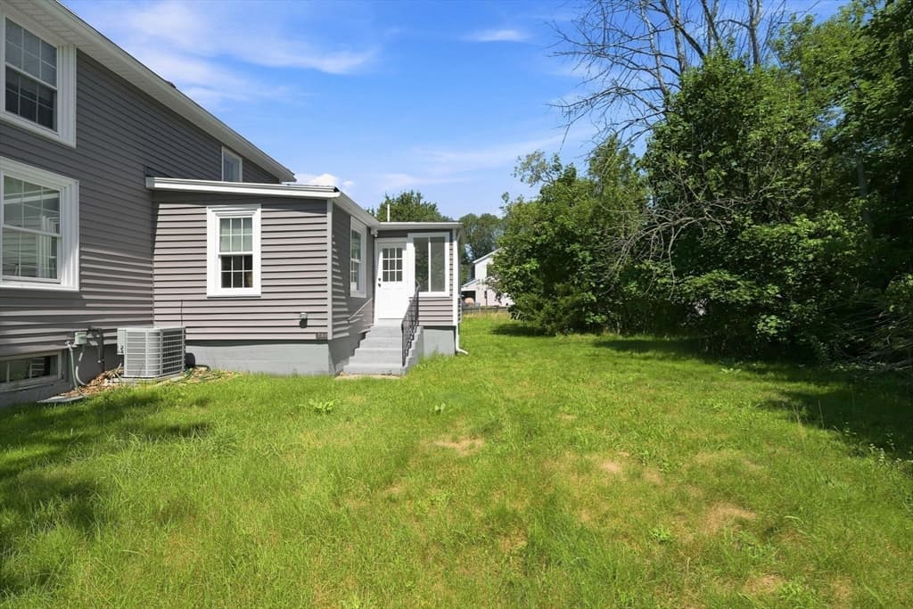 260 Thurber Ave, Attleboro MA 02703 photo 4