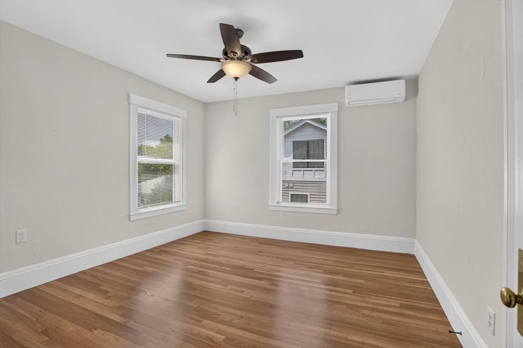33 Parsons St, Newton MA 02465 photo 8
