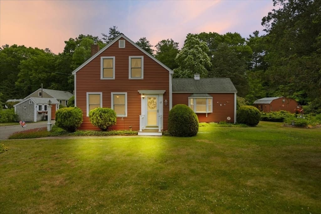 13 Lakeside Ave, Lakeville MA 02347 photo 2