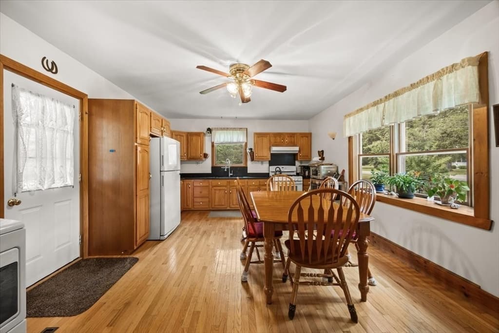 13 Lakeside Ave, Lakeville MA 02347 photo 9