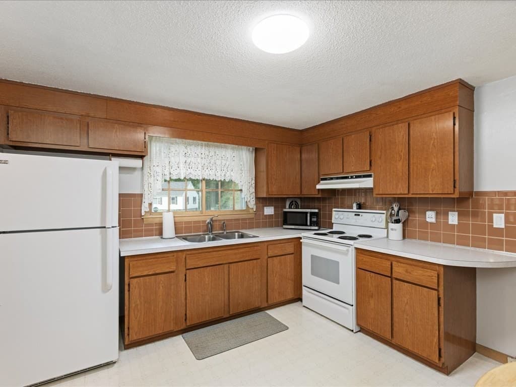 3 Michael Rd, Dracut MA 01826 photo 7