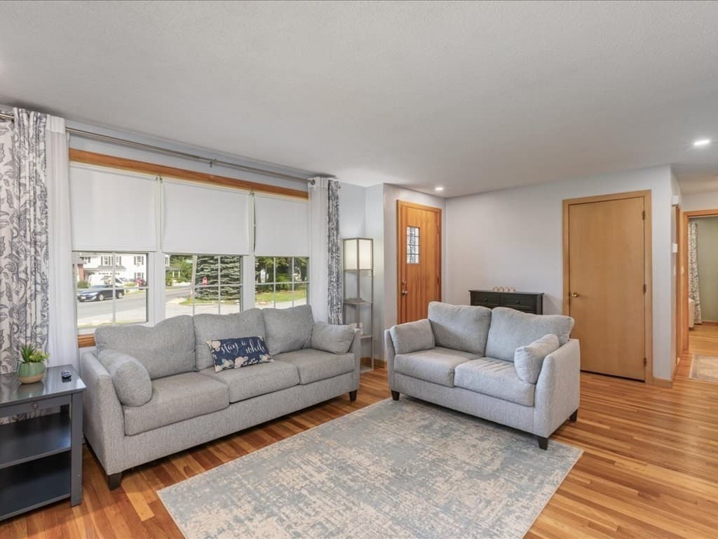3 Michael Rd, Dracut MA 01826 photo 3