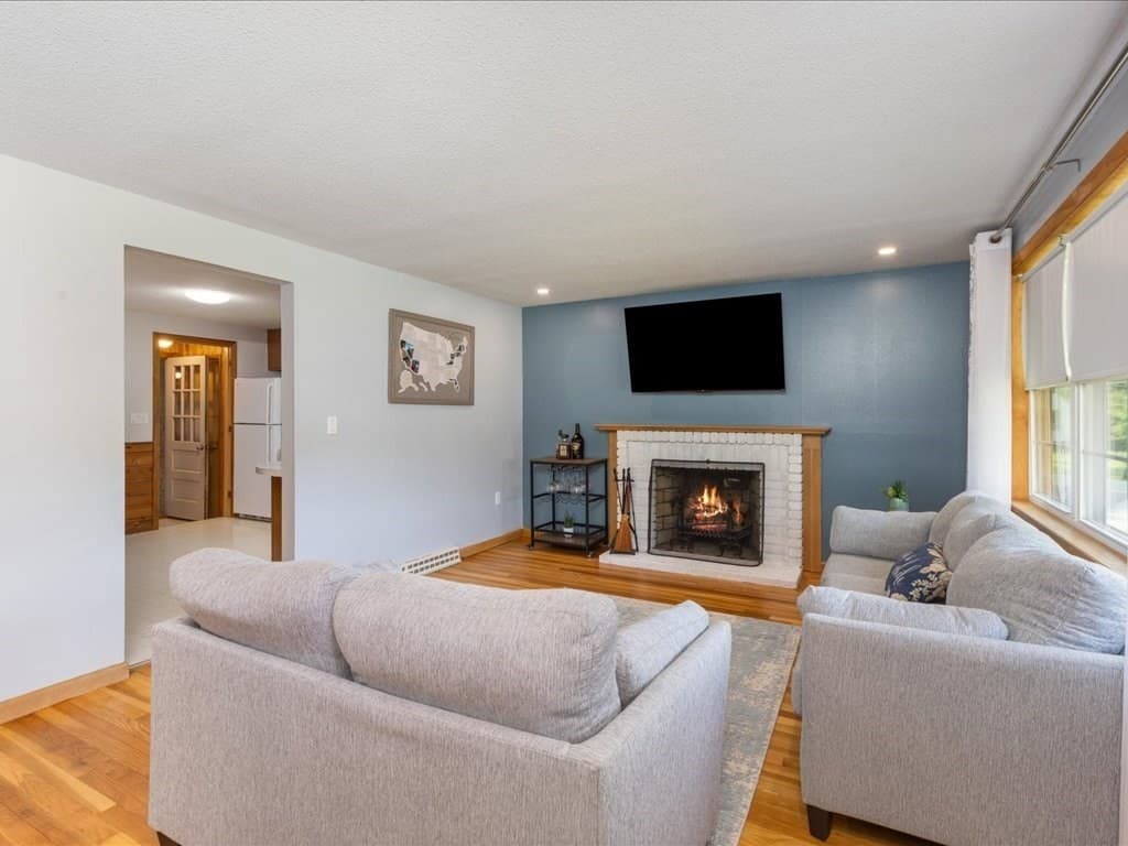 3 Michael Rd, Dracut MA 01826 photo 4