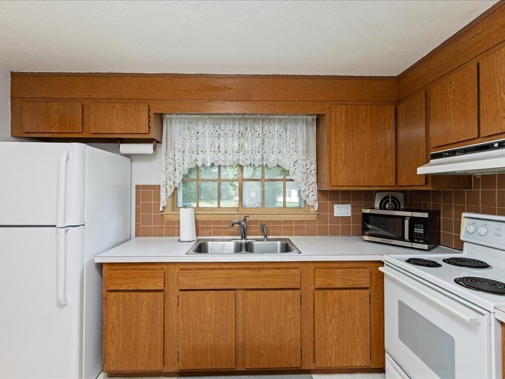 3 Michael Rd, Dracut MA 01826 photo 8