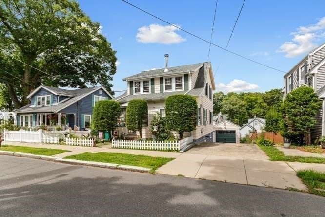 42 Piedmont St, Lynn MA 01904 photo 4