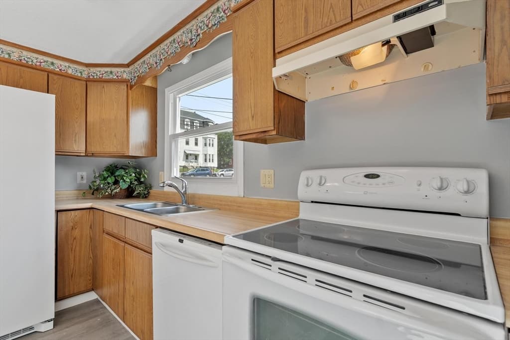 114 High St # A, Lawrence MA 01841 photo 9