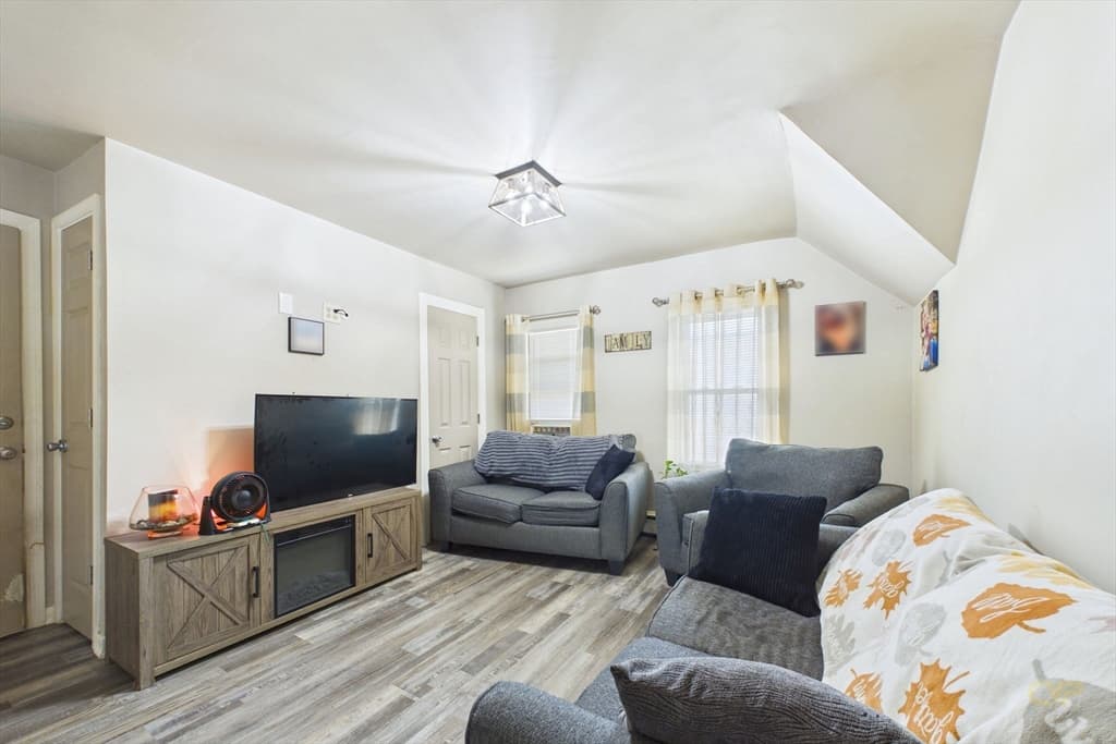 130 Rockland St, New Bedford MA 02740 photo 20
