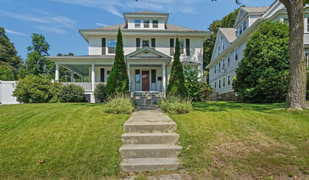 1055 Pleasant, Worcester MA 01602