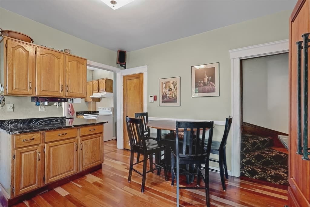 1055 Pleasant, Worcester MA 01602 photo 18