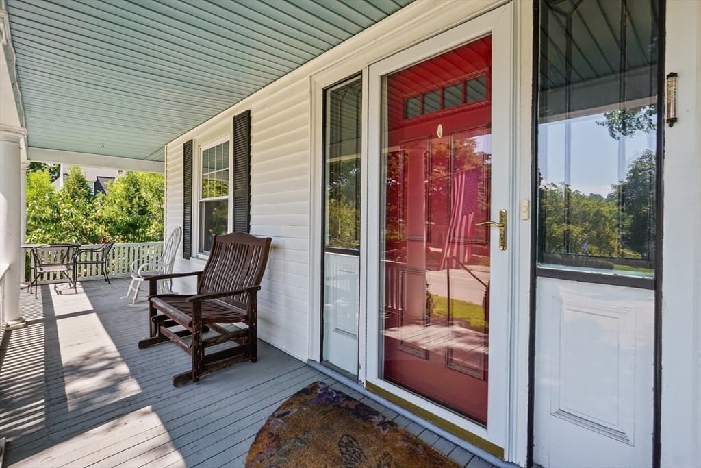 1055 Pleasant, Worcester MA 01602 photo 11
