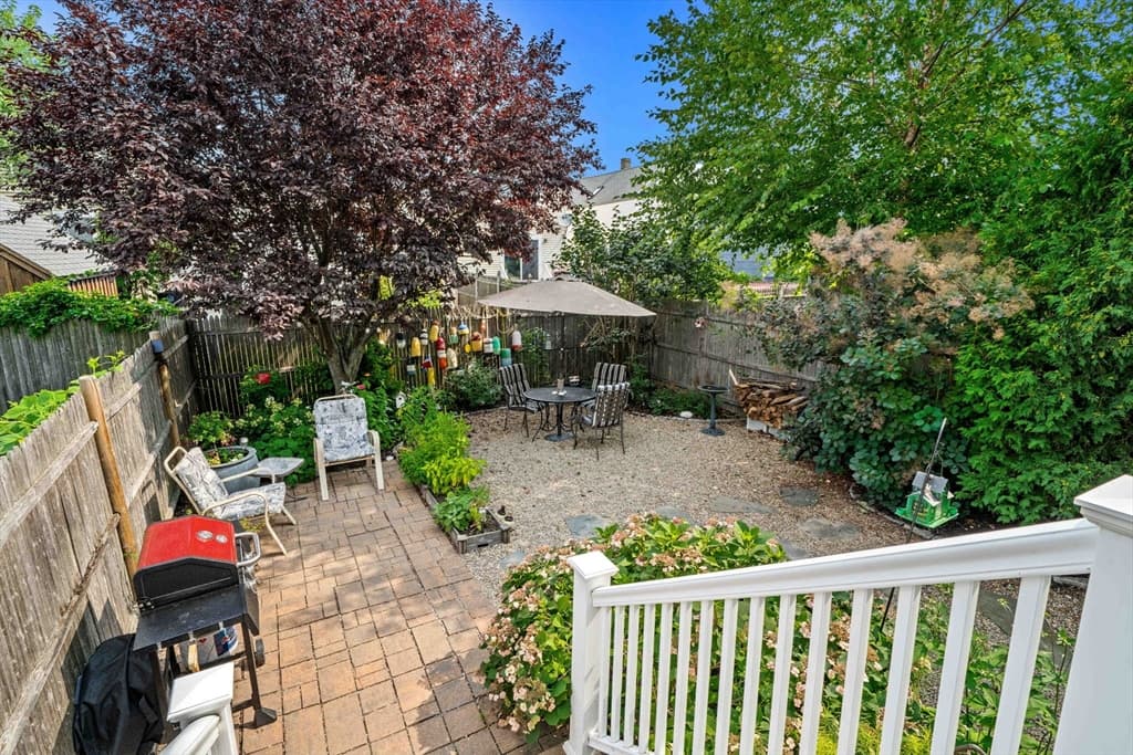 15 Beacon St, Salem MA 01970 photo 6