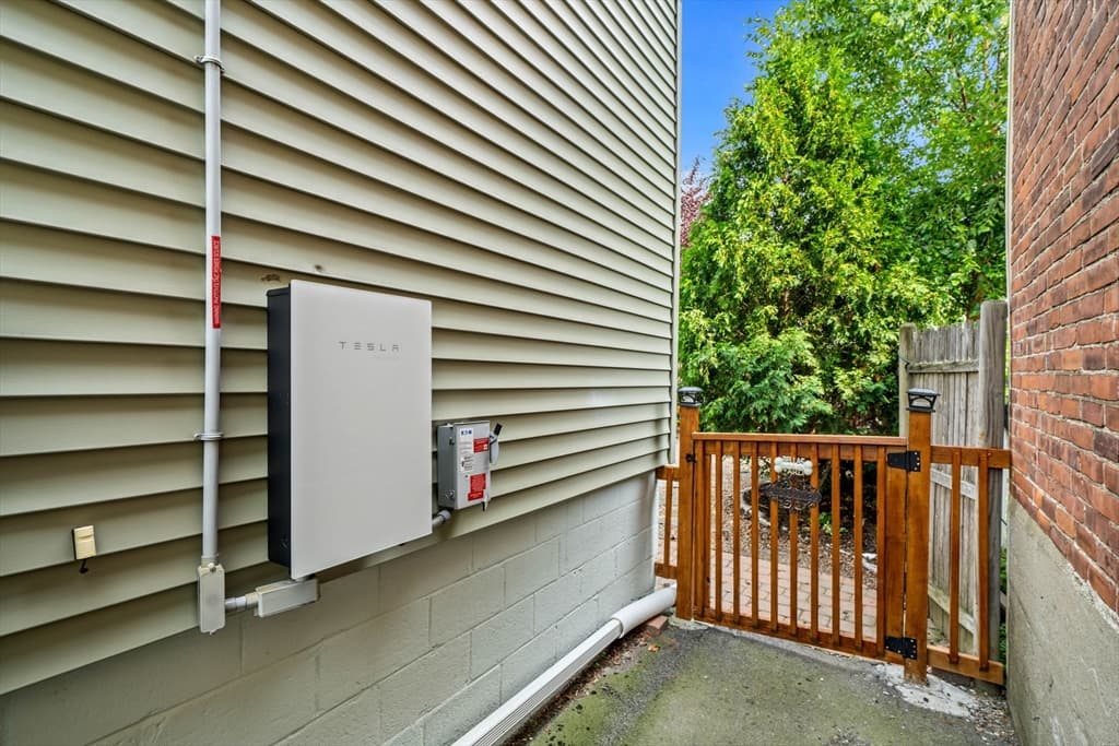 15 Beacon St, Salem MA 01970 photo 36