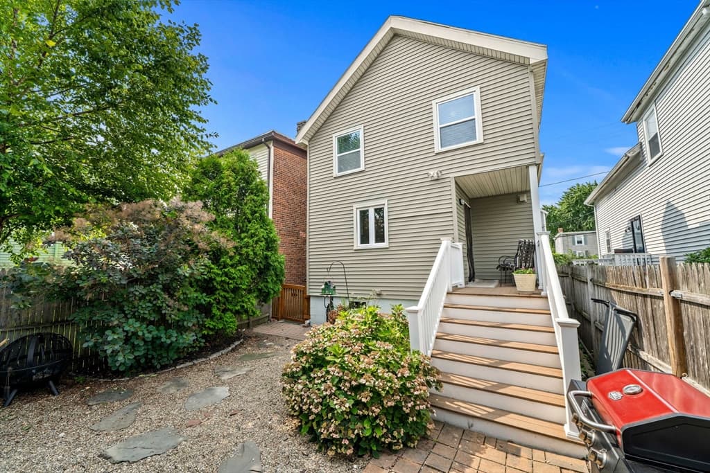 15 Beacon St, Salem MA 01970 photo 32