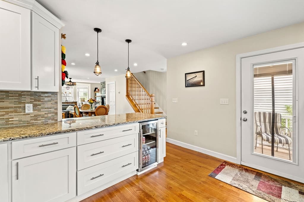 15 Beacon St, Salem MA 01970 photo 10