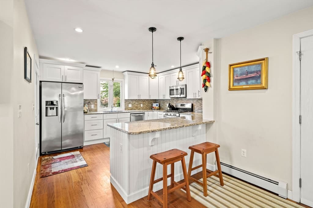 15 Beacon St, Salem MA 01970 photo 11