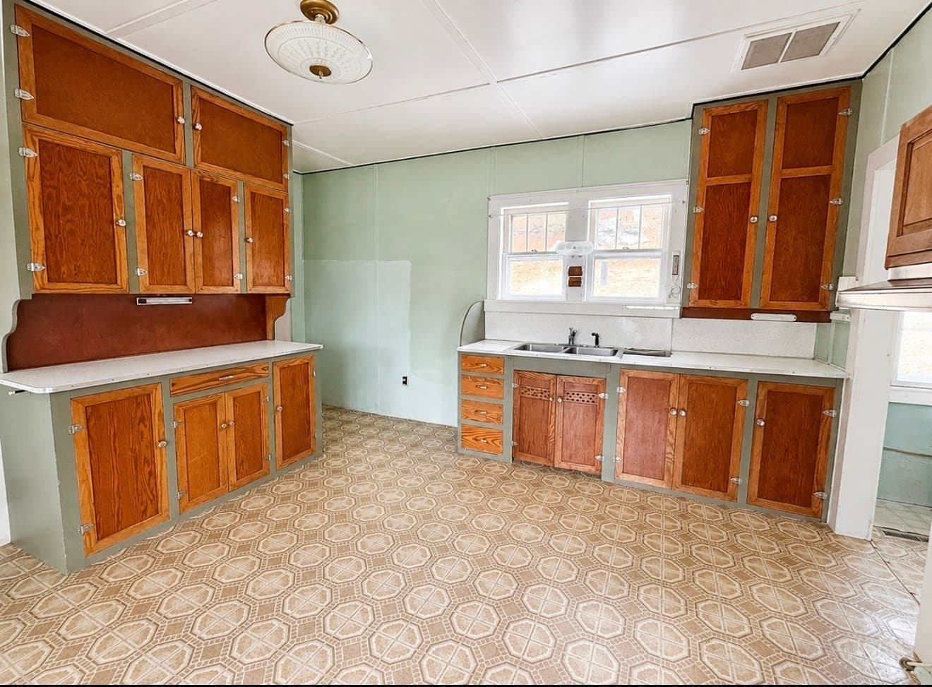 Single Family Residence at 6 Snow Rd, Cummington MA 01026, photo 3 of 22