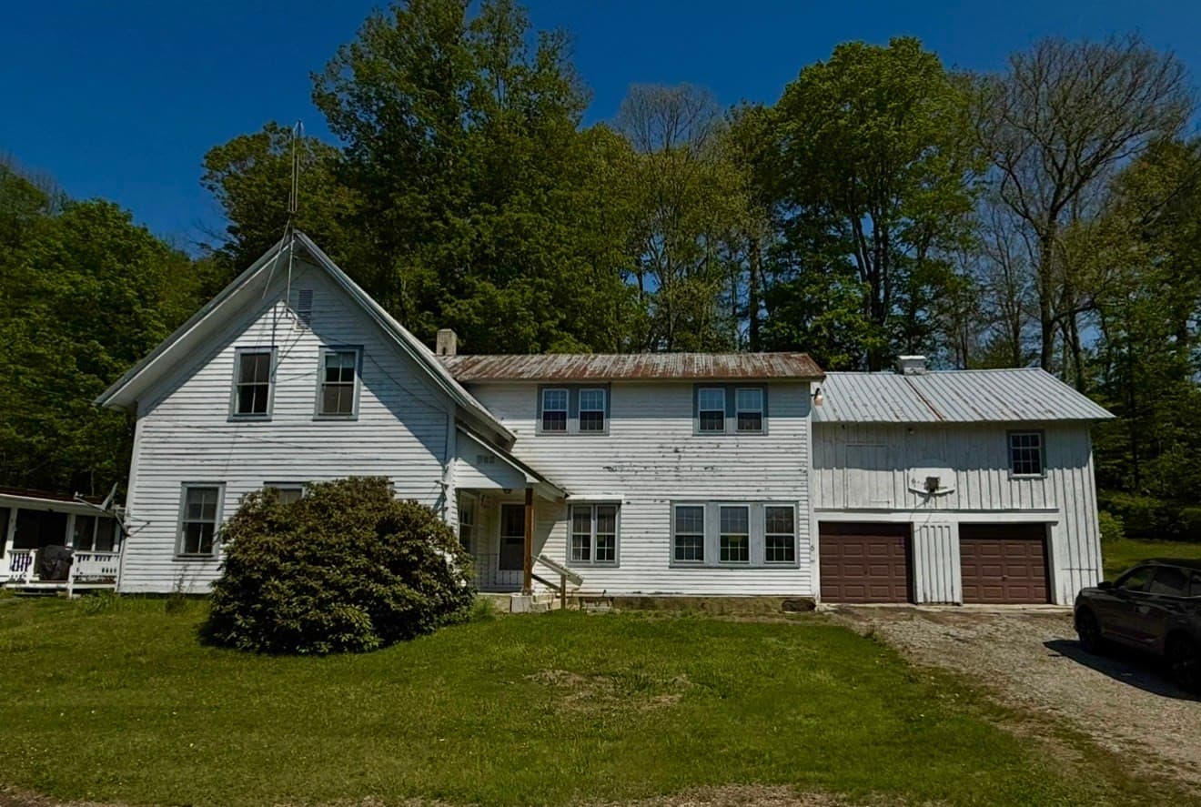 6 Snow Rd, Cummington MA 01026