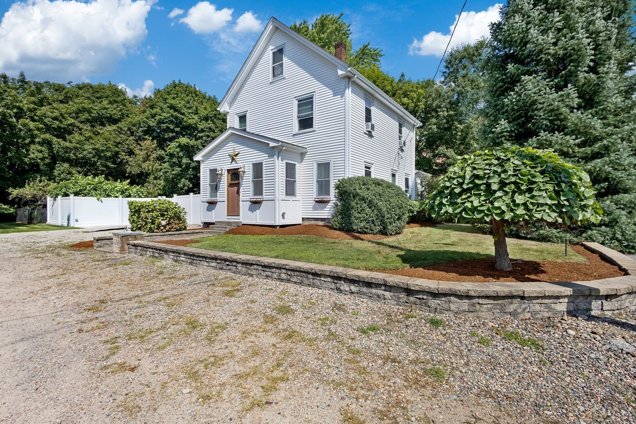 Single Family Residence at 27 Bliss Ave, Mansfield MA 02048, Mansfield, photo 3 of 31
