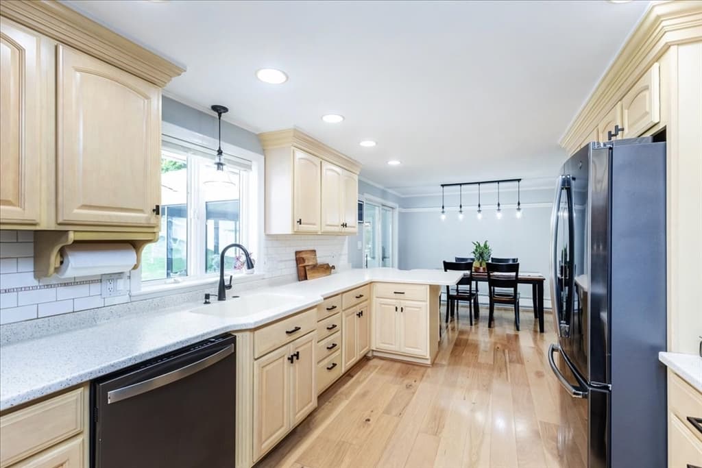 9 Massachusetts Ave, Danvers MA 01923 photo 9