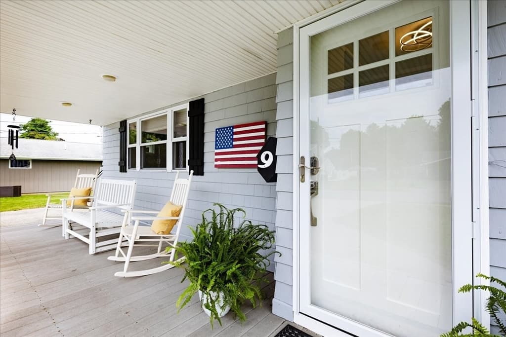 9 Massachusetts Ave, Danvers MA 01923 photo 4