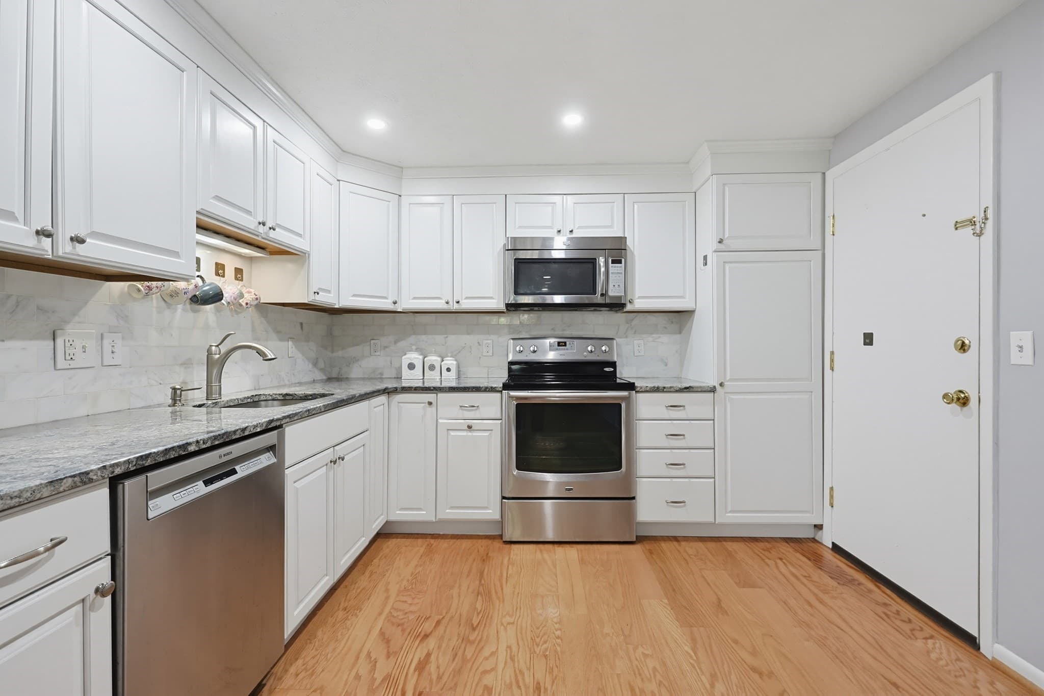 Condominium at 91 Pleasant St # D1, Medfield MA 02052, photo 16 of 33