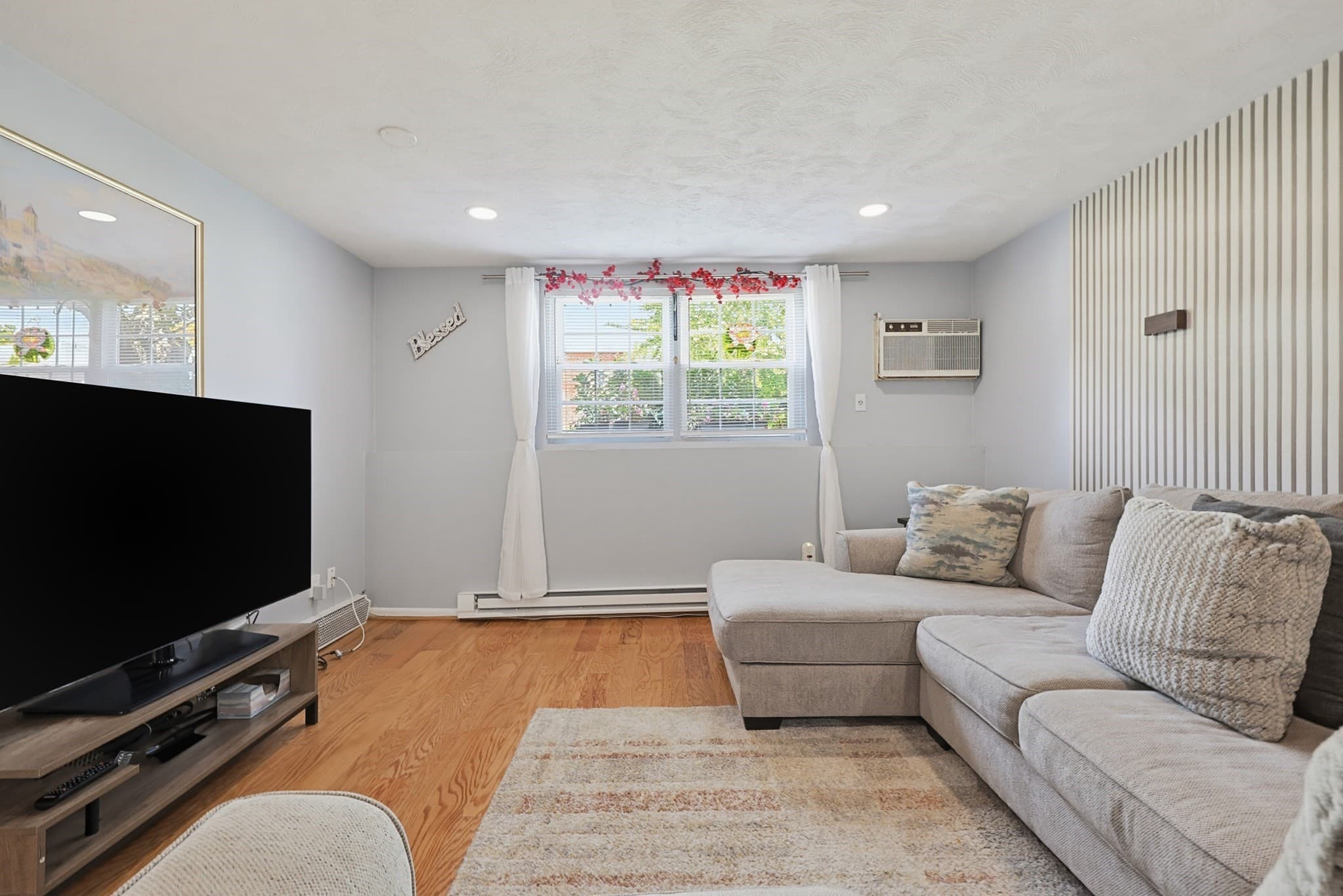 Condominium at 91 Pleasant St # D1, Medfield MA 02052, photo 9 of 33