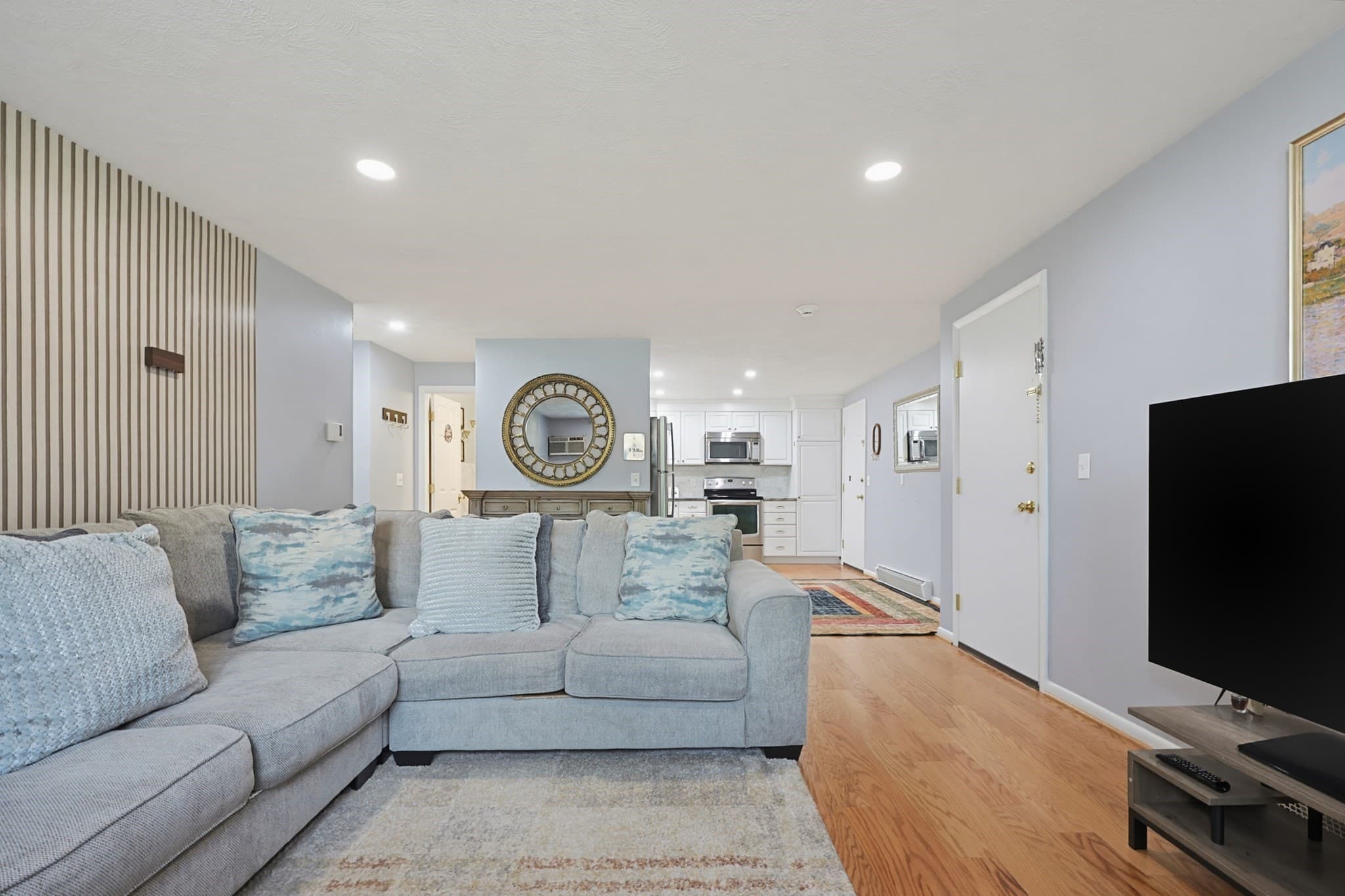 Condominium at 91 Pleasant St # D1, Medfield MA 02052, photo 11 of 33